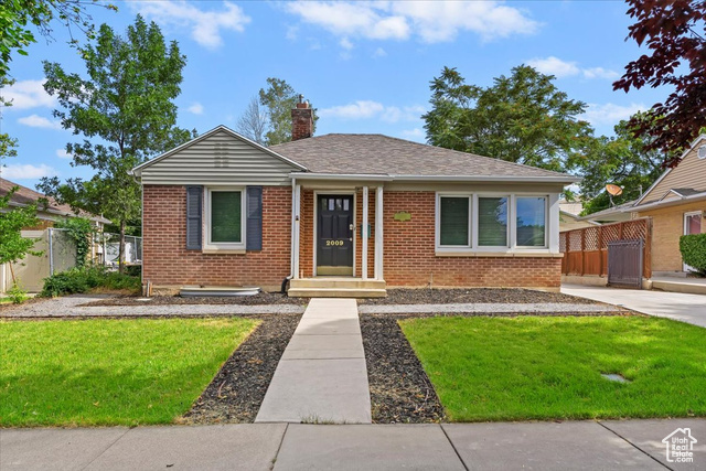 Property Photo:  2009 E Hollywood Ave  UT 84108 