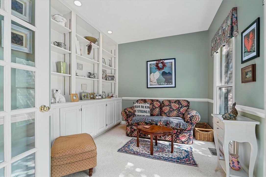 Property Photo: 2001 Buckingham Dr PA 16046