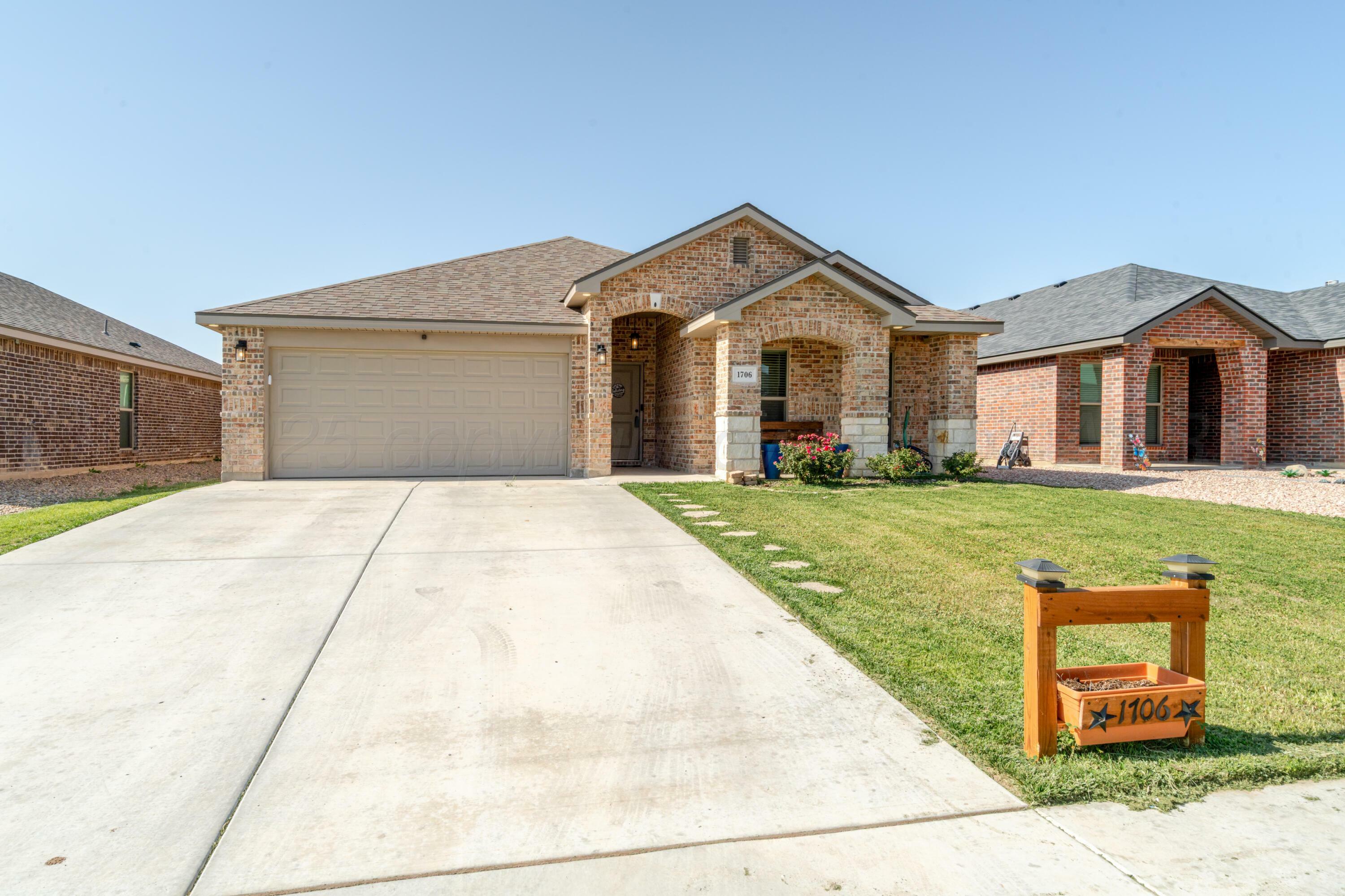 Property Photo: 1706 Morningside Avenue TX 79118-0065