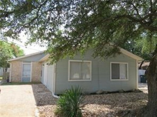 Property Photo: 2600 S Bagdad Road A TX 78641