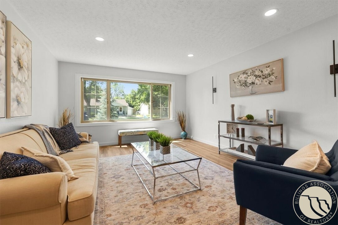 Property Photo:  921 Avenue F  MT 59102 
