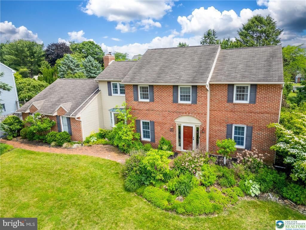 Property Photo:  5622 Snowdrift  PA 18069 