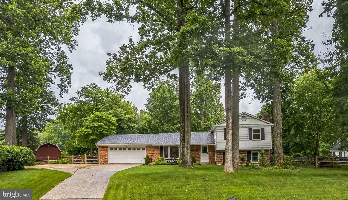 5 Kings House Court  Silver Spring MD 20905 photo
