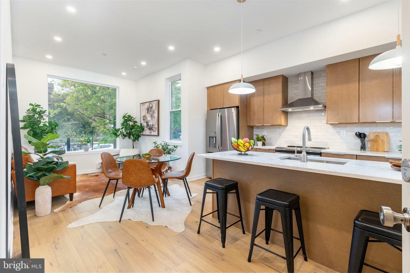 Property Photo: 903 Corinthian Avenue 1 PA 19130