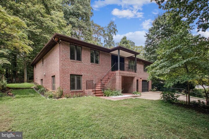 Property Photo: 3909 30th Street N VA 22207