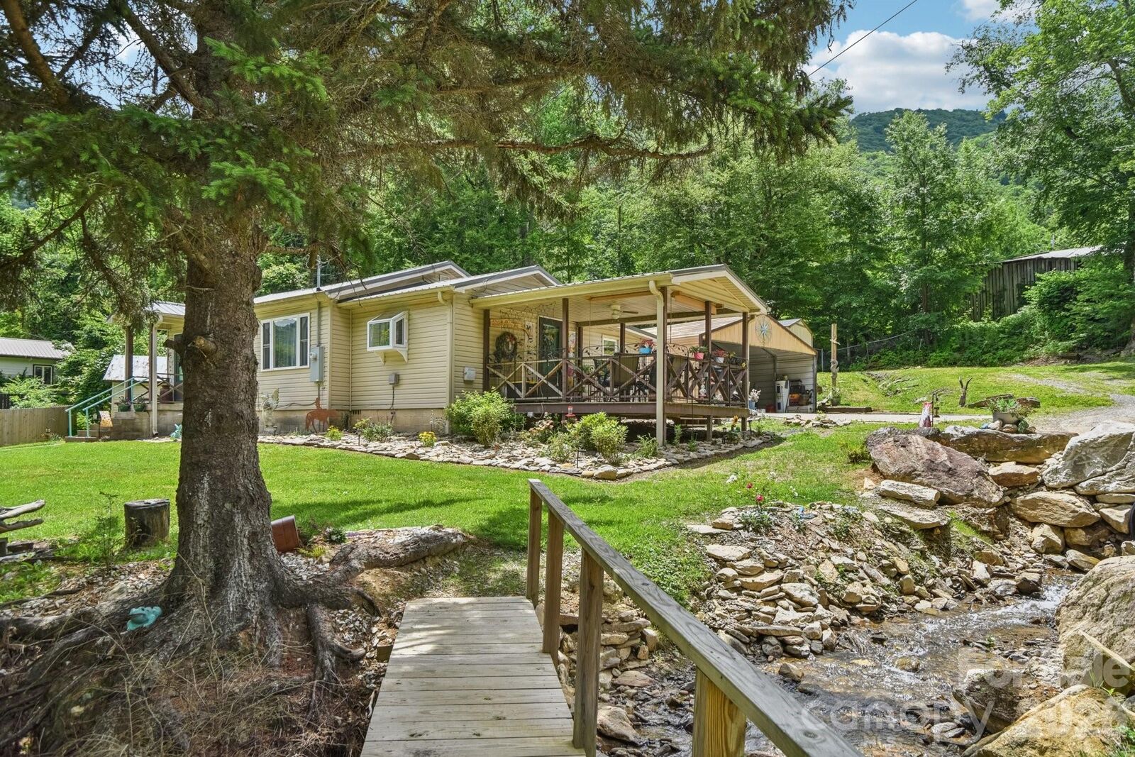 Property Photo:  19 Lockman Road  NC 28751 