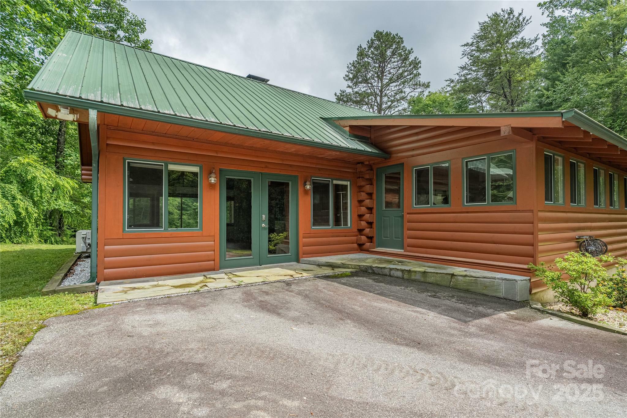 Property Photo:  288 Hard To Find Drive  NC 28712 