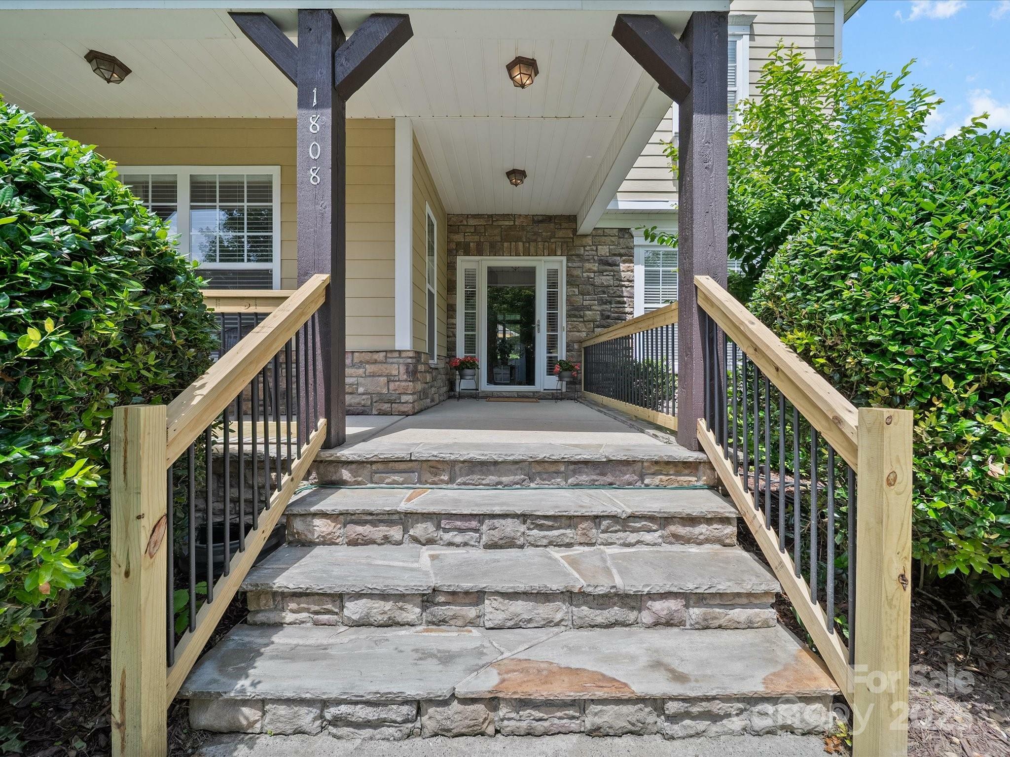 Property Photo: 1808 Mill Chase Lane NC 28173