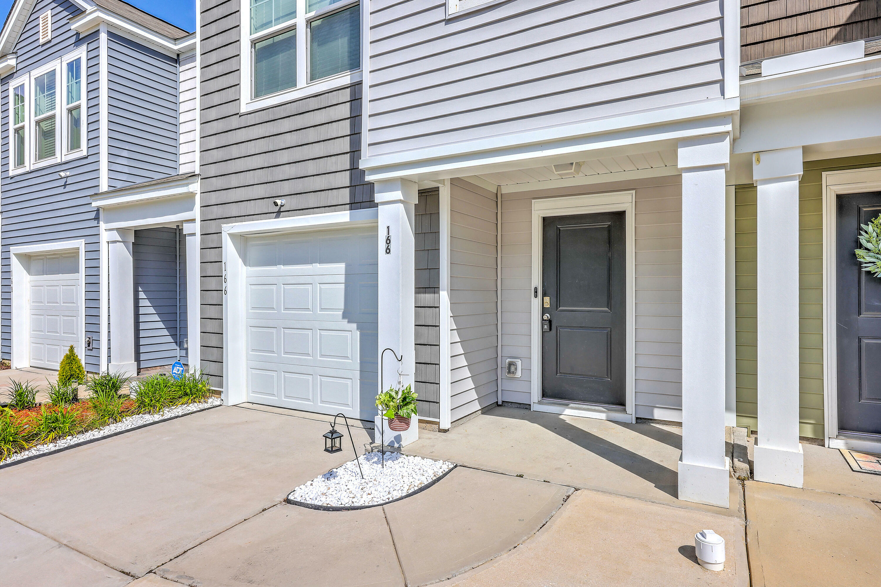 Property Photo: 166 Rosefield Court SC 29485