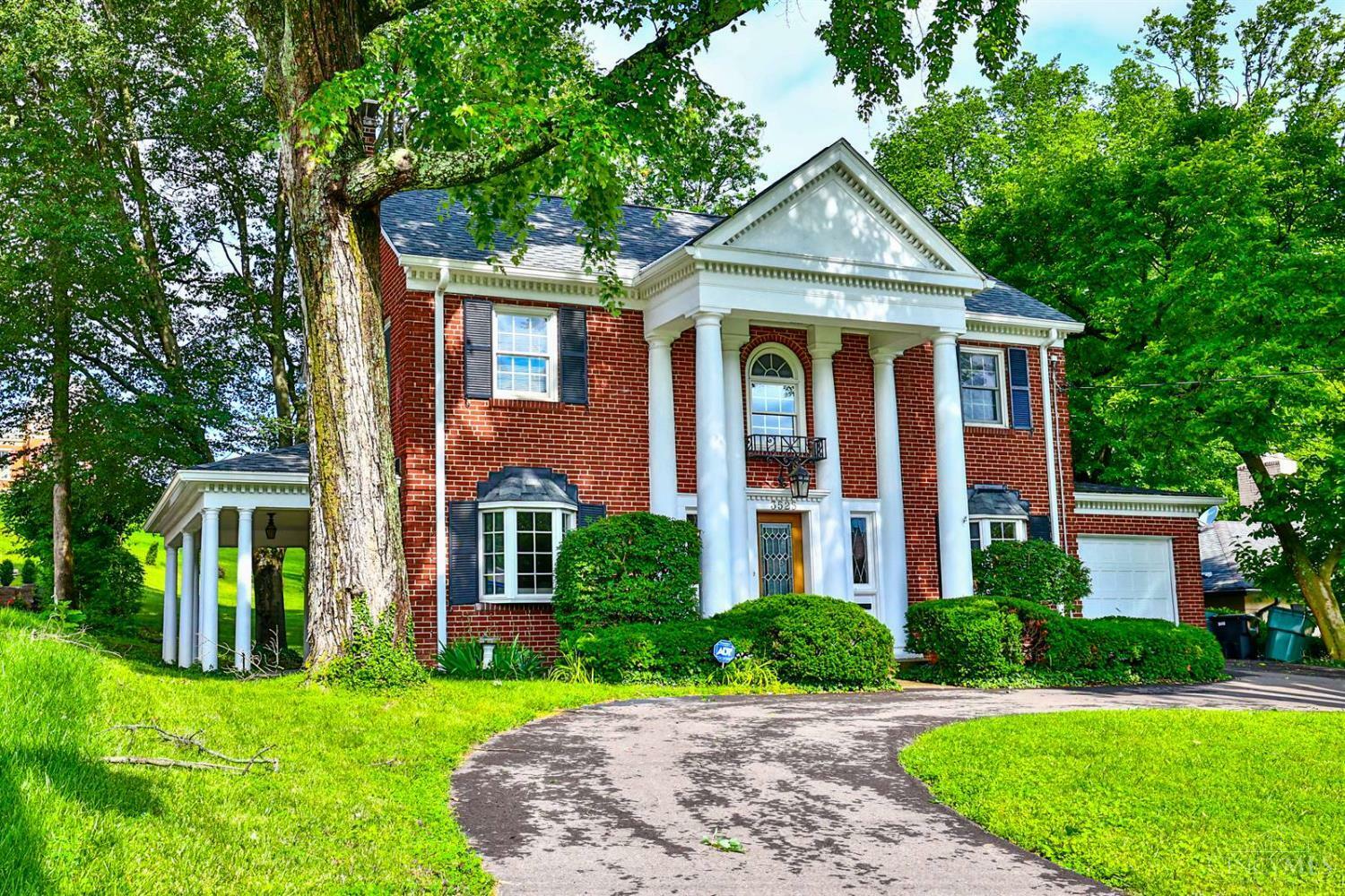 Property Photo: 3525 Herschel View Place OH 45208