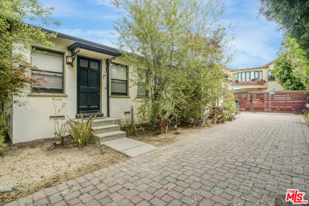 Property Photo: 4172 Madison Ave CA 90232