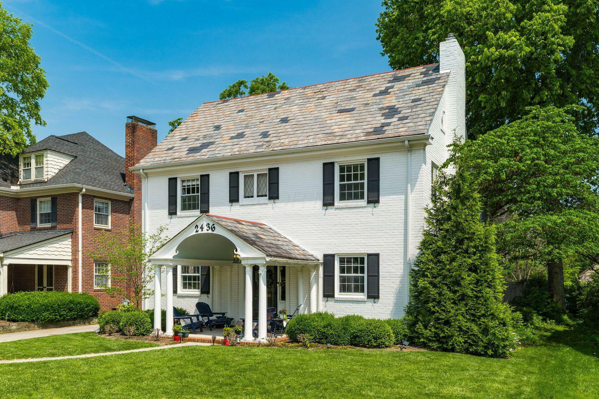 Property Photo: 2436 Brentwood Road OH 43209