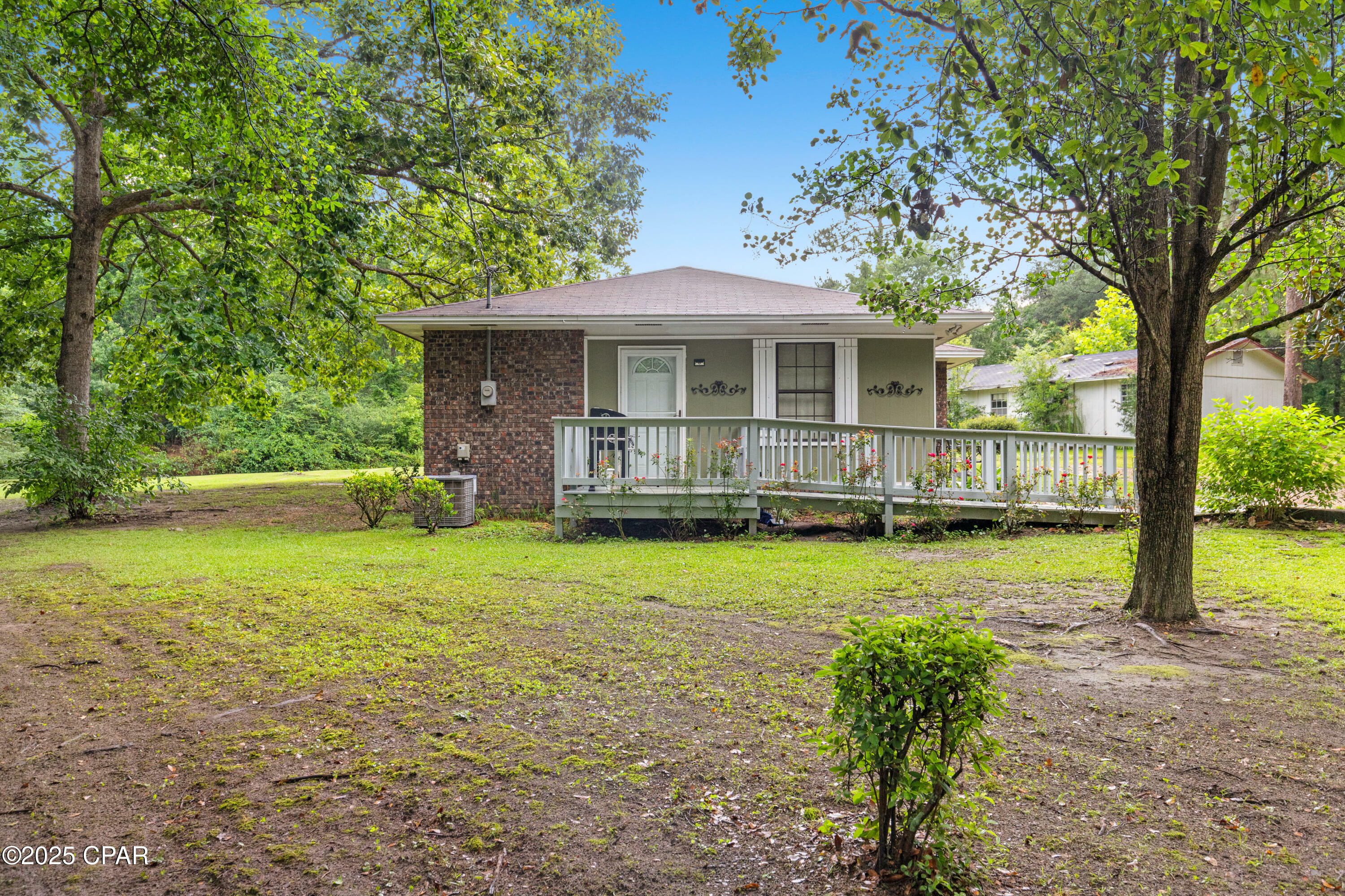 Property Photo: 2745 Muir Lane FL 32425