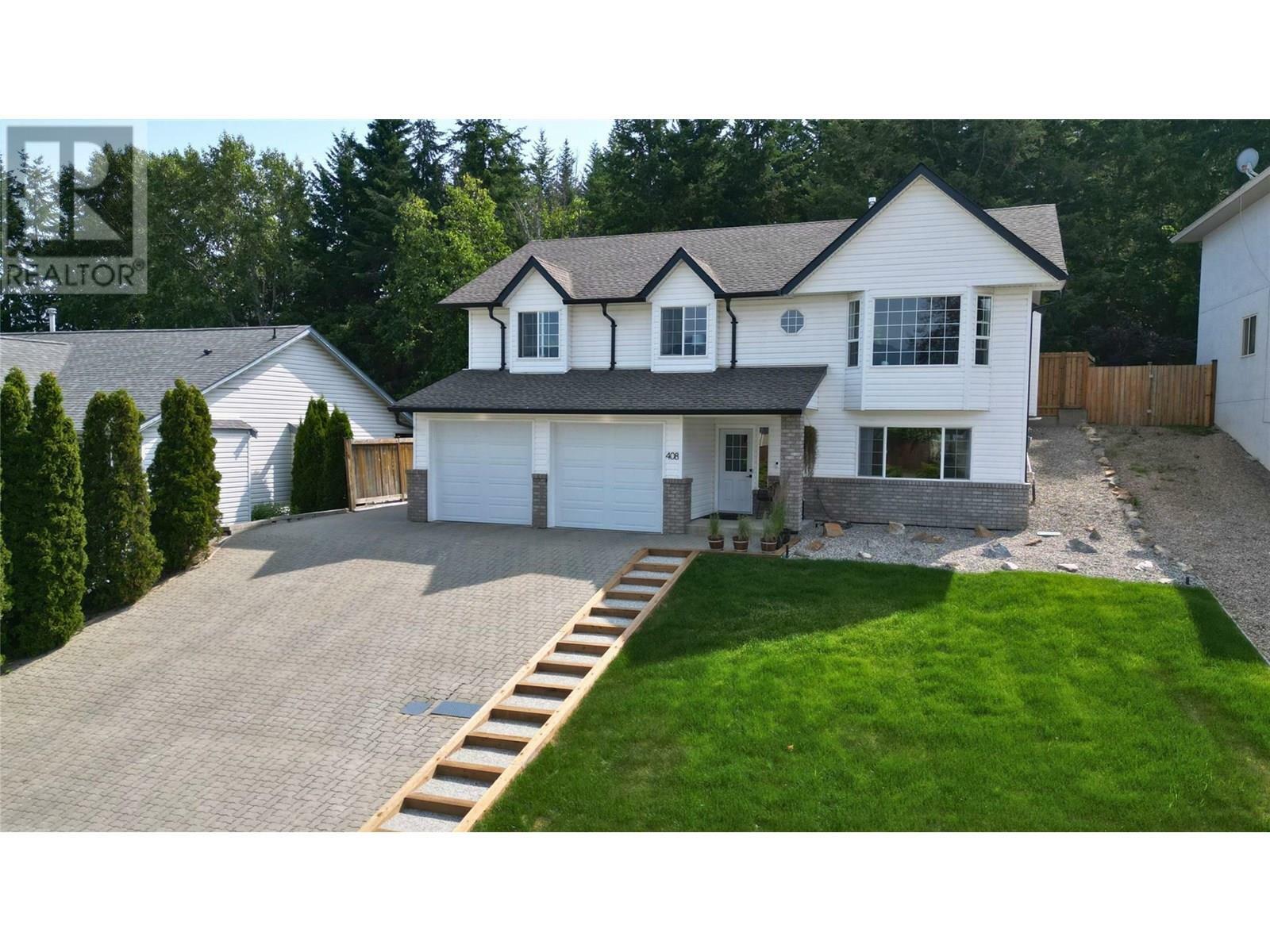 Property Photo: 408 27 Street Southeast BC V1E 1K7
