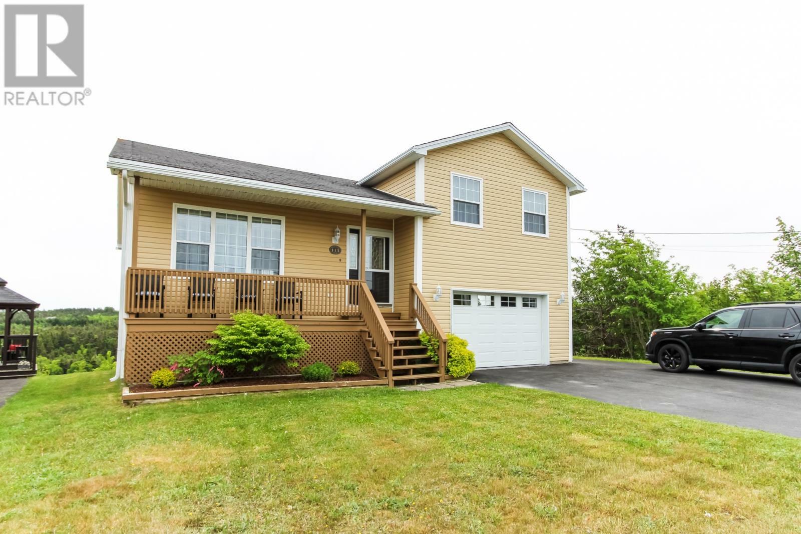 Photo de la propriété: 113 North Pond Road NL A1K 1B5