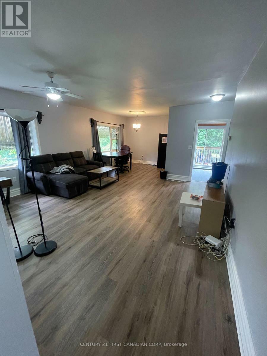 Property Photo: 188 Wildwood Avenue ON N6J 1A9