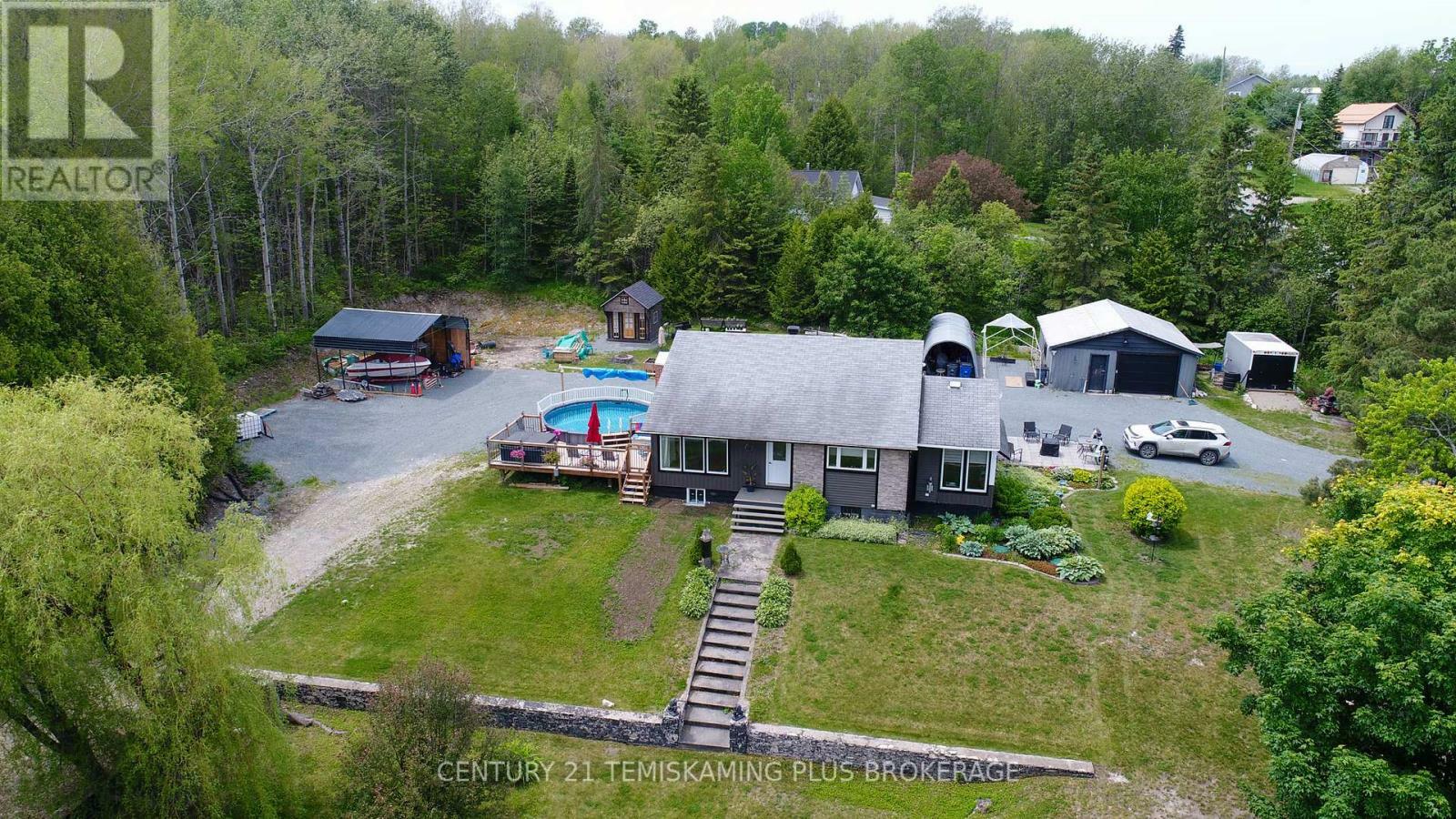 Photo de la propriété: 4 Dutton Street ON P0J 1K0