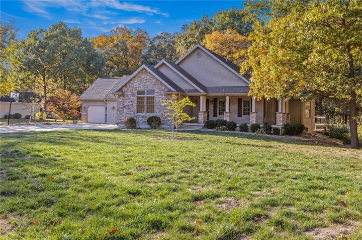 Property Photo: 15690 E 1100th Avenue IL 62401