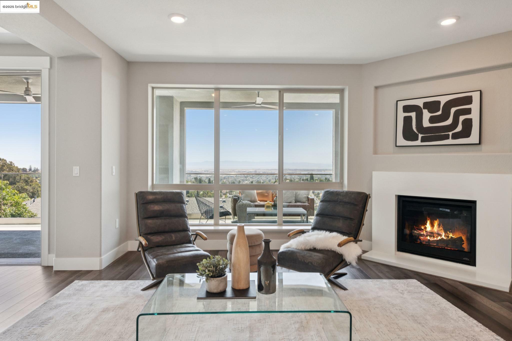 Property Photo: 6757 Skyview Dr CA 94605