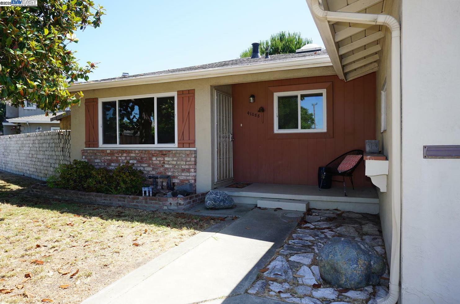 Property Photo:  41088 Thurston St  CA 94538 