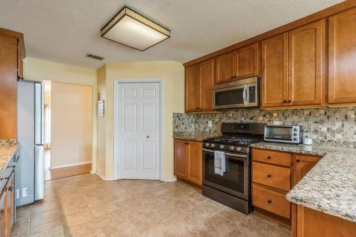 Property Photo: 527 Tom Sawyer Lane FL 32536