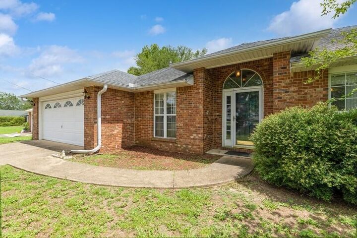 Property Photo: 527 Tom Sawyer Lane FL 32536