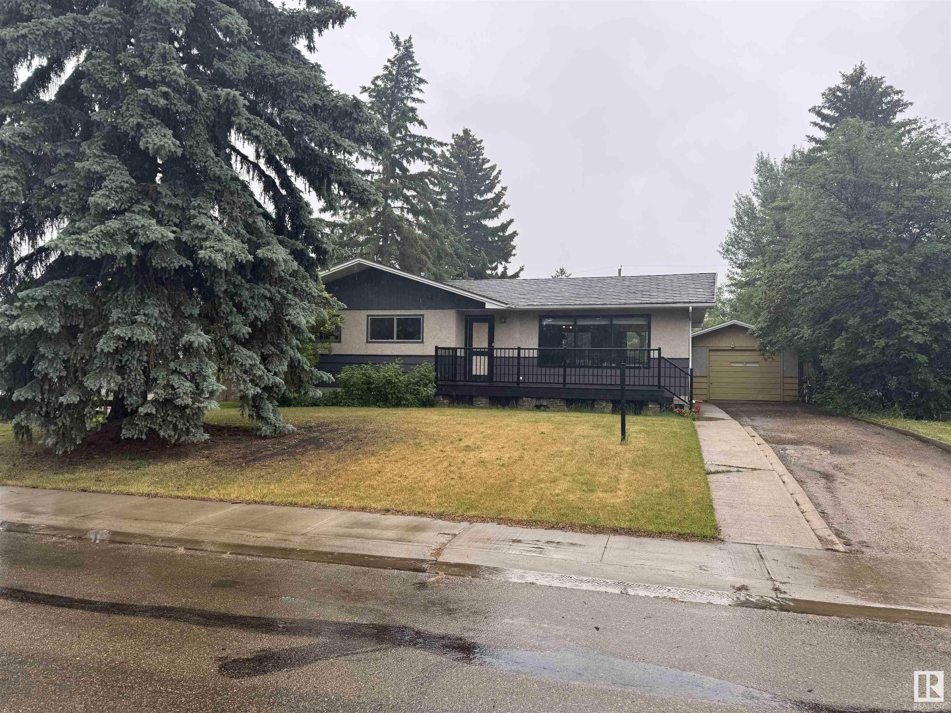 Photo de la propriété: 4409 51 Street AB T9C 1A4
