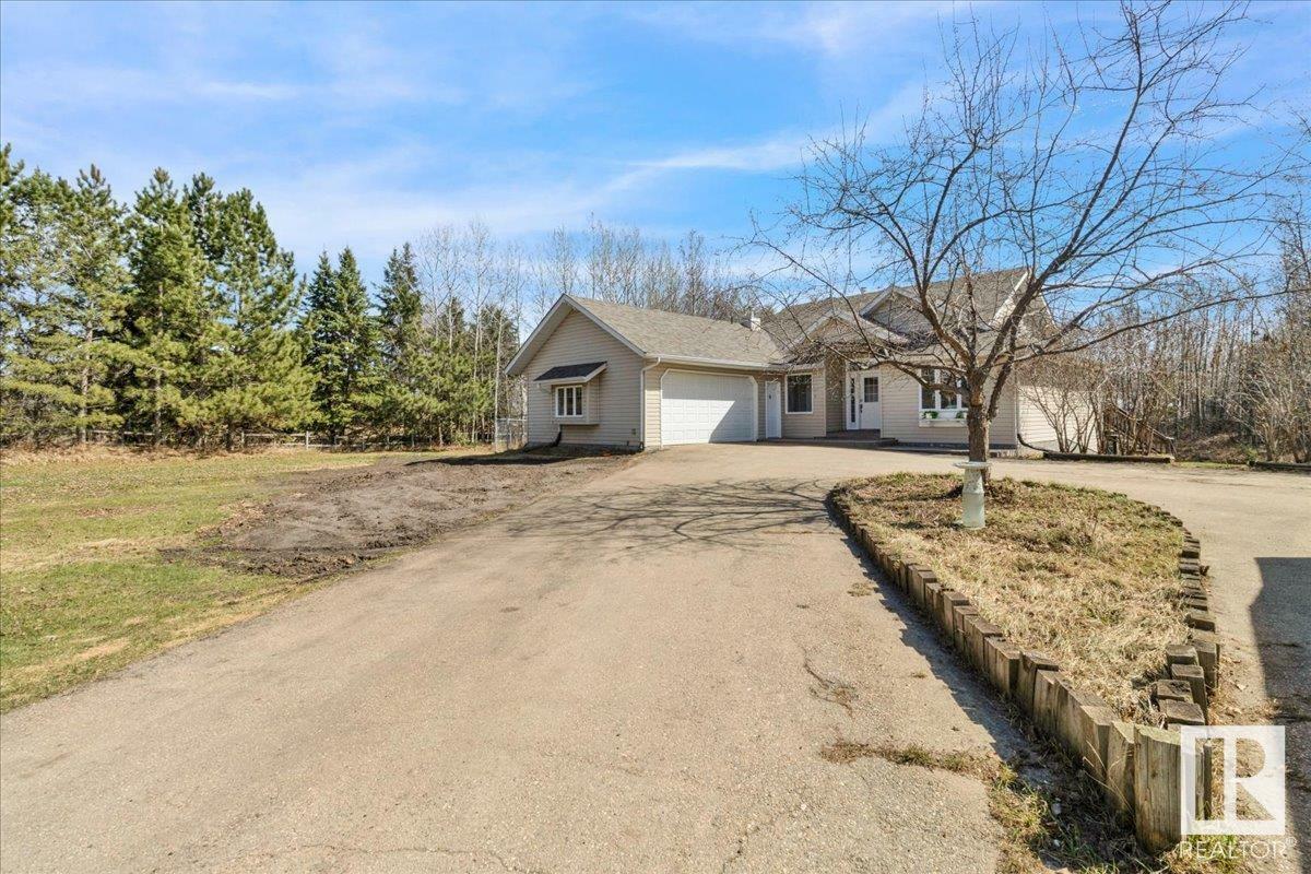 Property Photo:  52508 Rge Road 21 13  AB T0E 0H0 