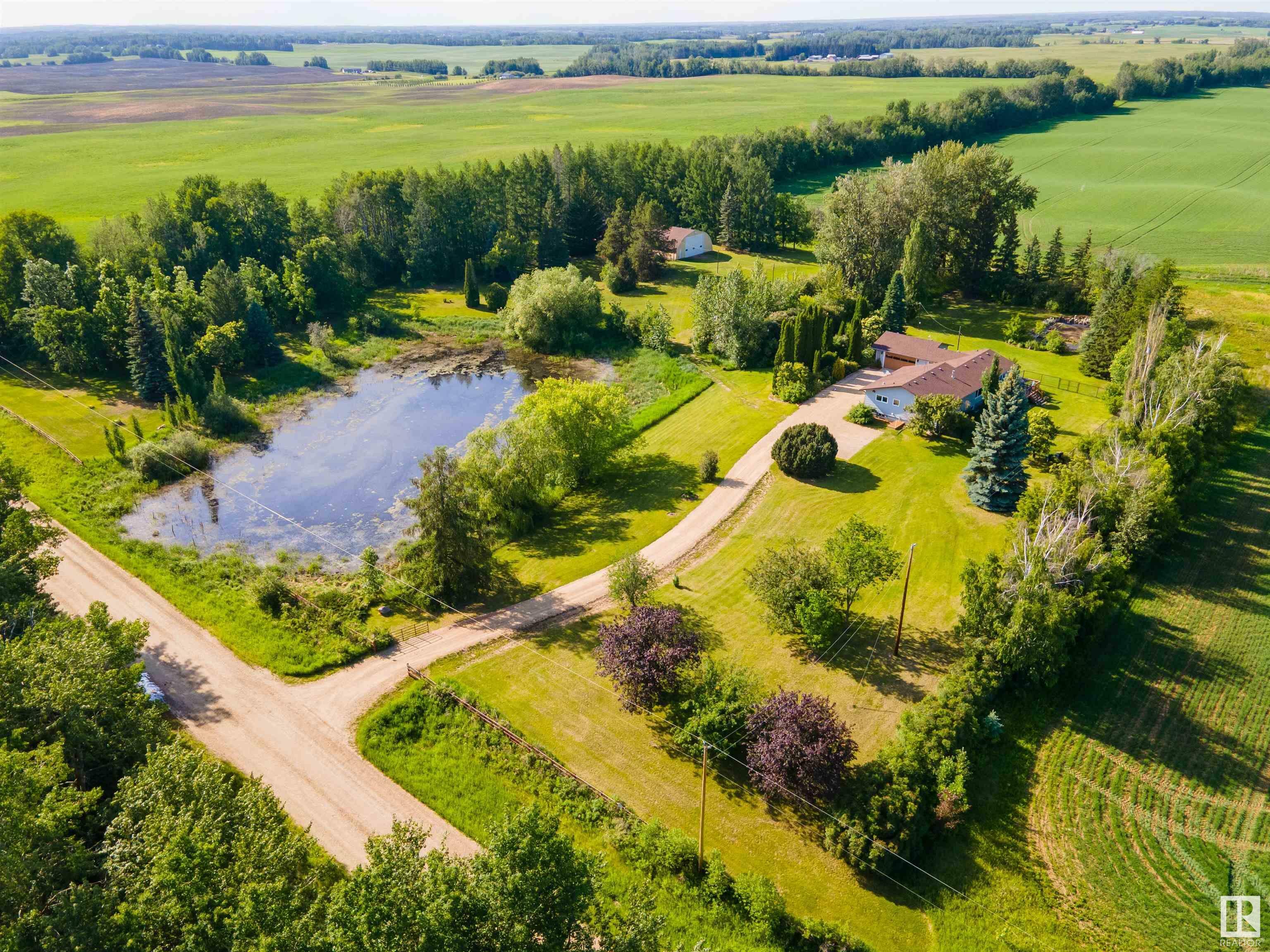 Property Photo: 1514 Twp Road 514 AB T7Y 3J2