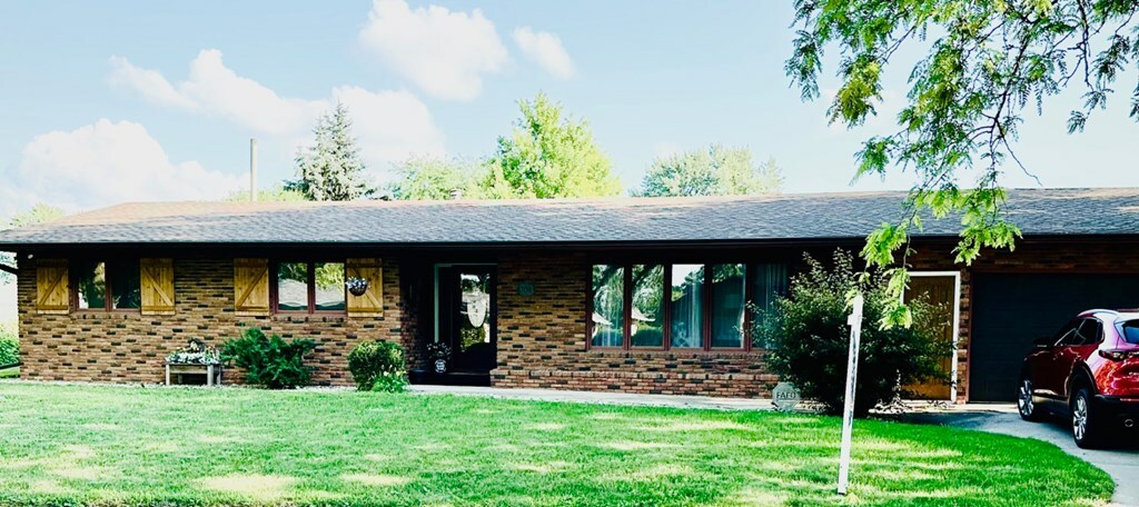 Property Photo: 708 White Post Dr. IA 50595