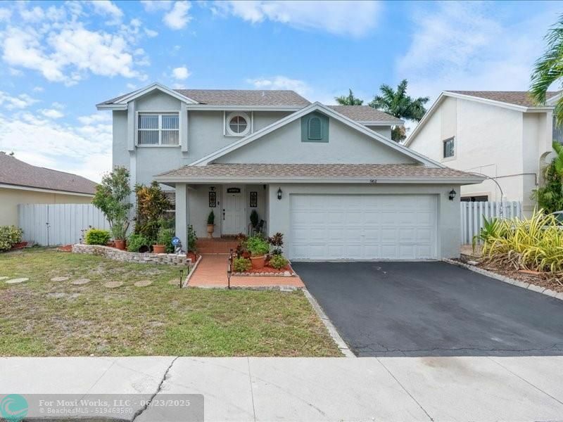 Property Photo: 961 SW 98th Ave FL 33025