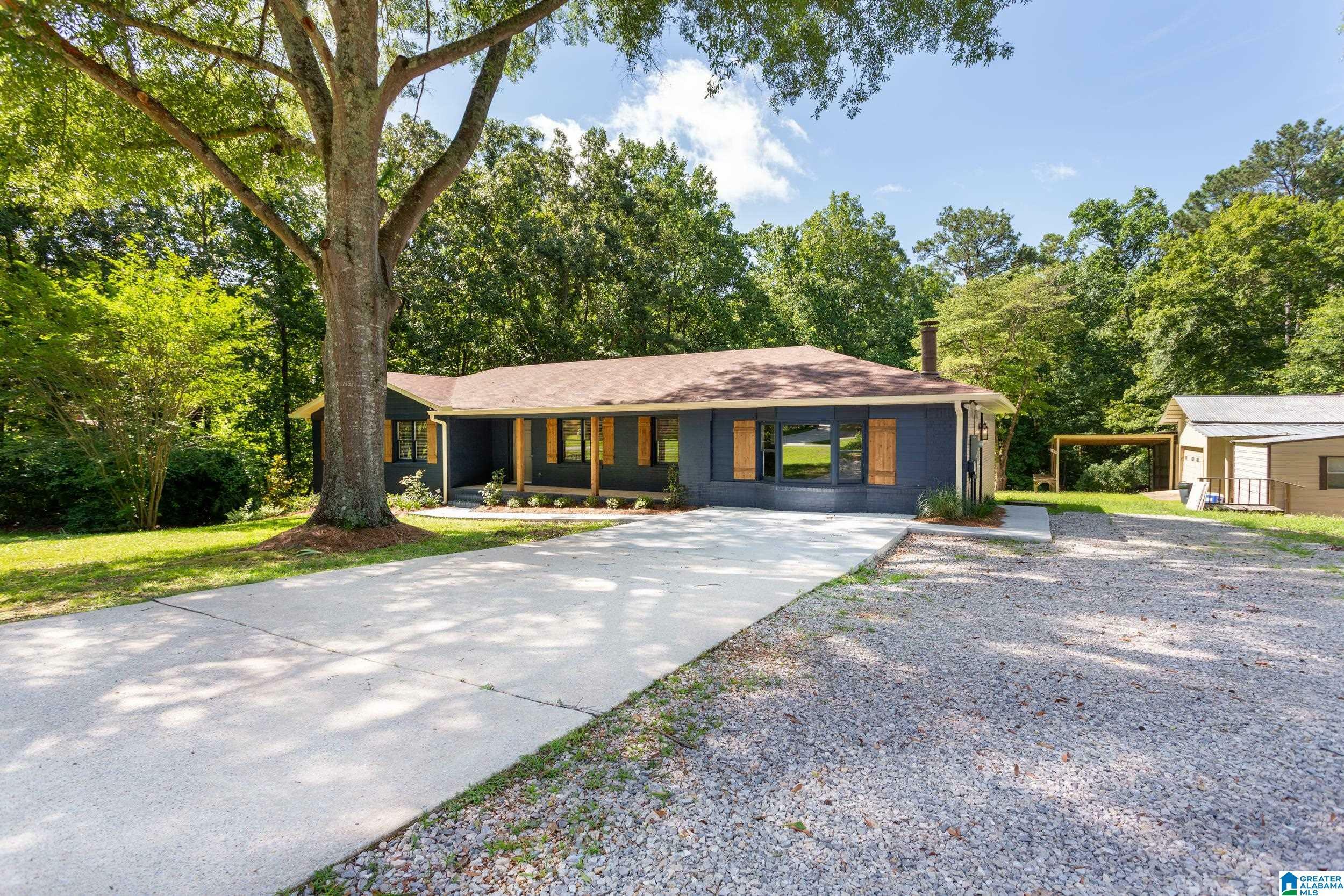 Property Photo: 1917 Louise Avenue AL 35907