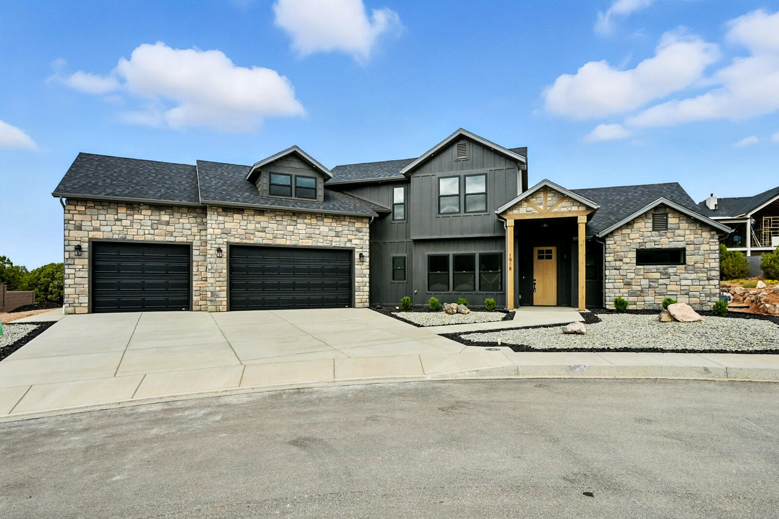Property Photo: 1918 S Oak Springs Cir UT 84720