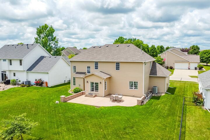 Property Photo: 1201 NW Norton Street IA 50111