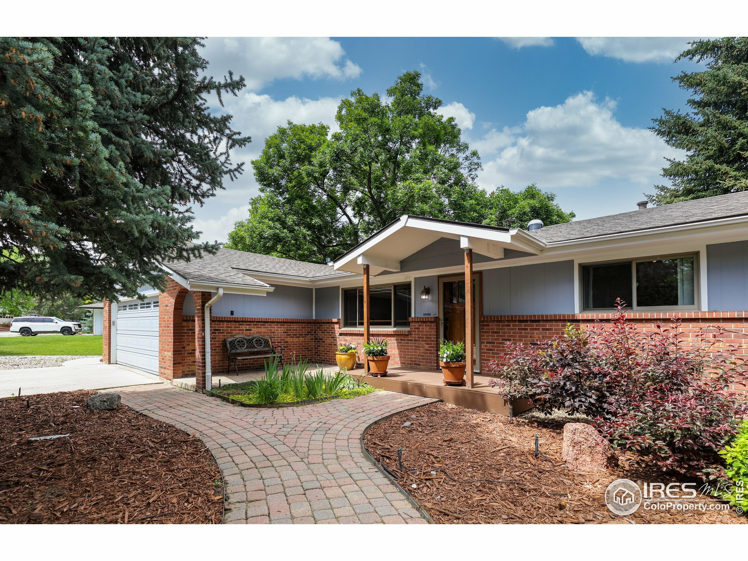 Property Photo: 7459 Mount Meeker Rd CO 80503