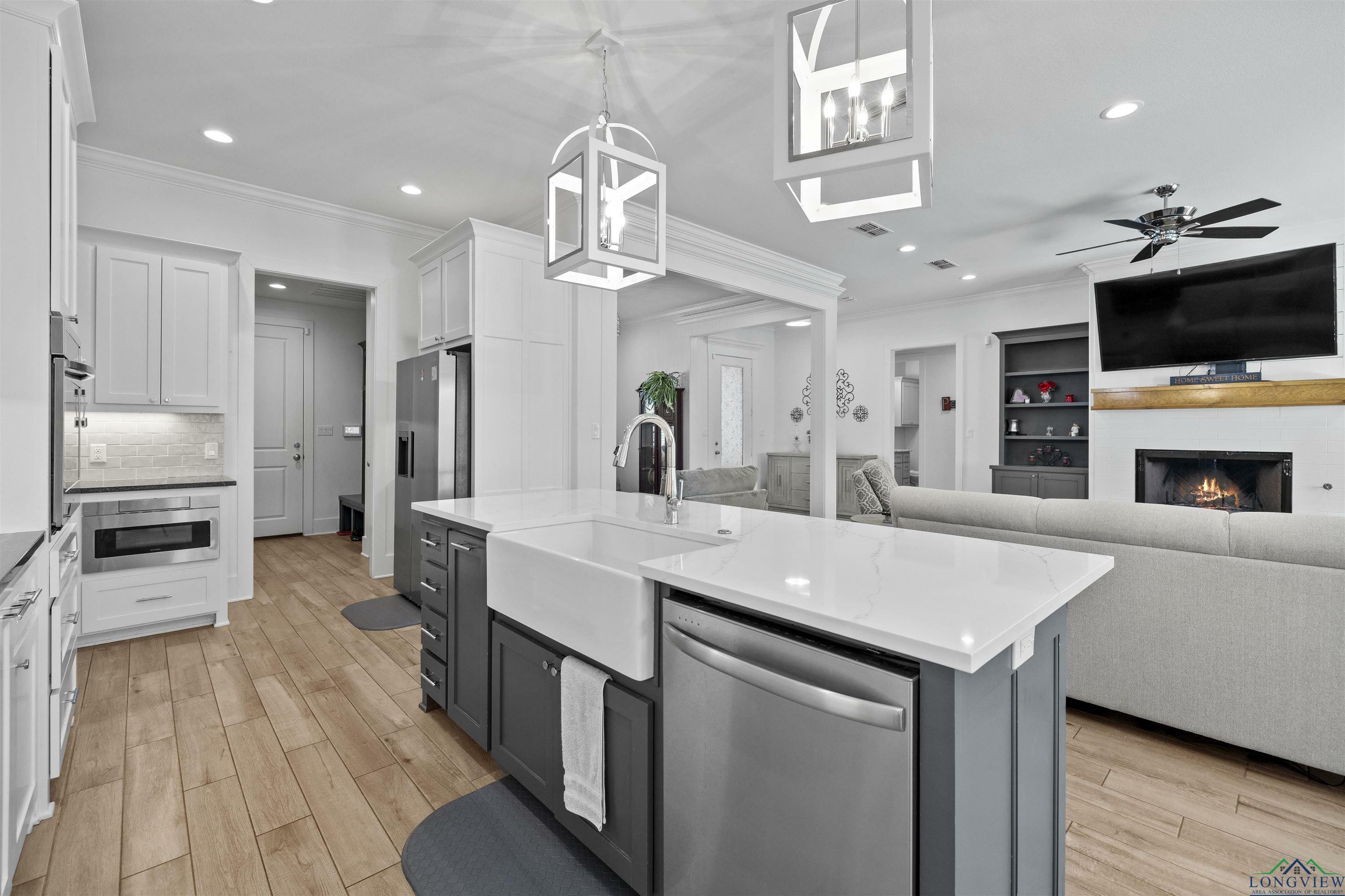 Property Photo:  113 Saddle Brook Circle  TX 75650 