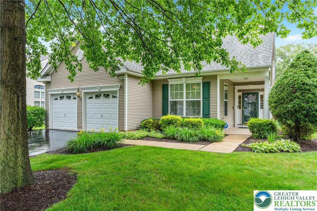 2043 Sydney Lane  Macungie Borough PA 18062 photo