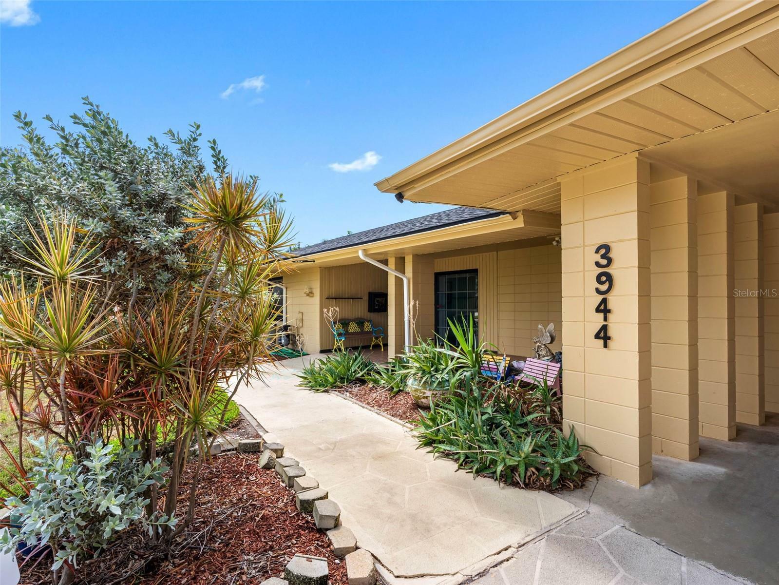 Property Photo: 3944 49th Avenue S FL 33711