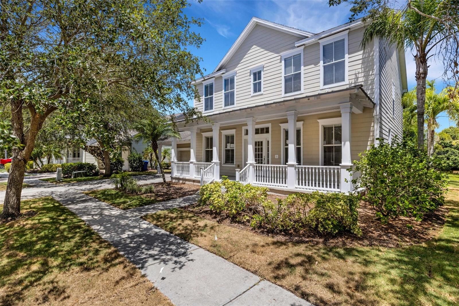 Property Photo:  405 Islebay Drive  FL 33572 
