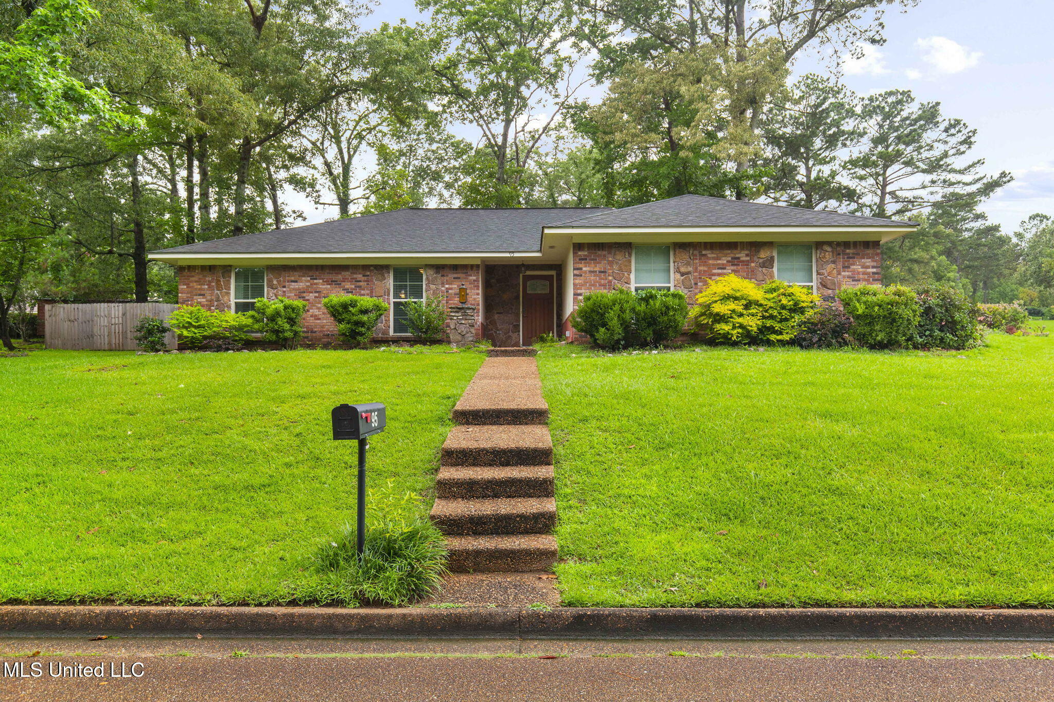 Property Photo: 95 Sunline Drive MS 39042