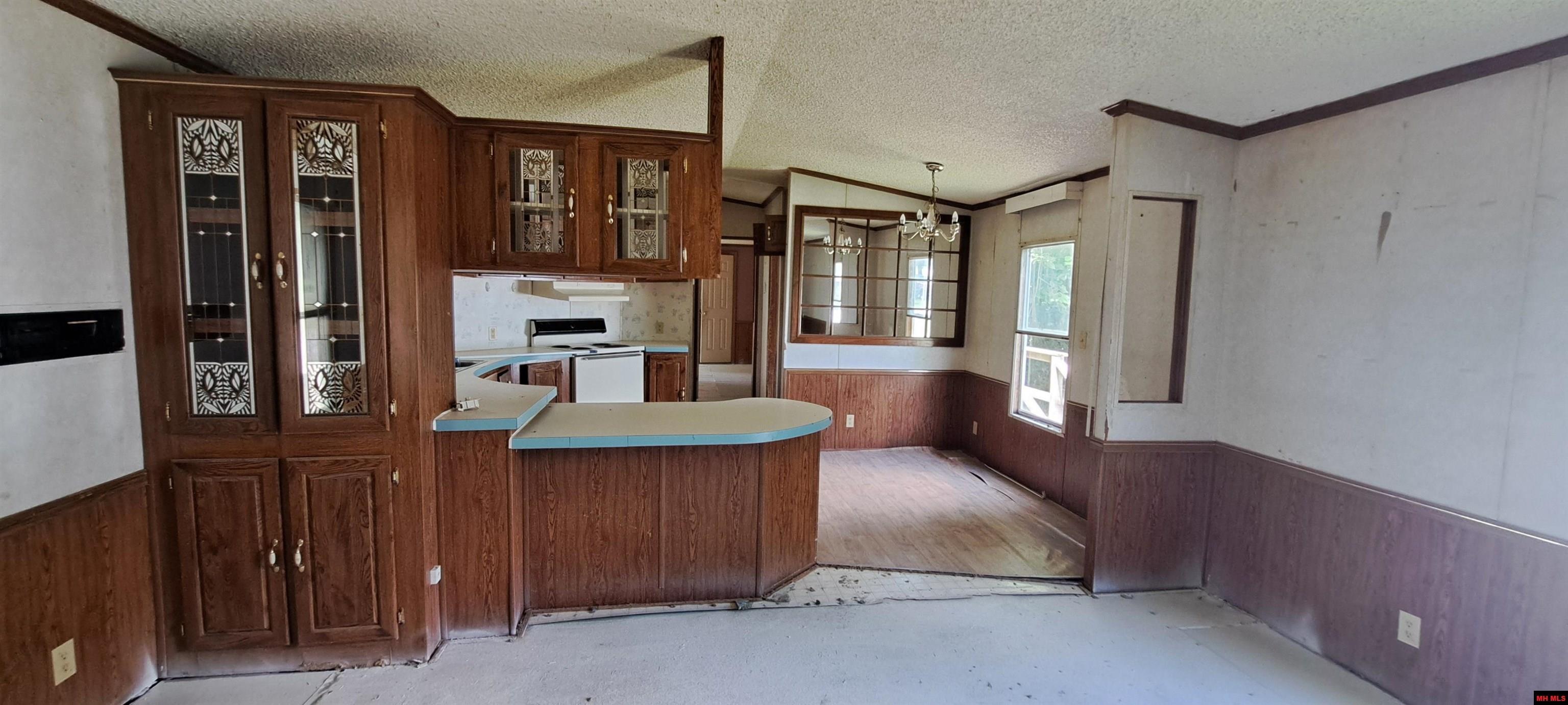 Property Photo: 1326 E 9th Street AR 72653