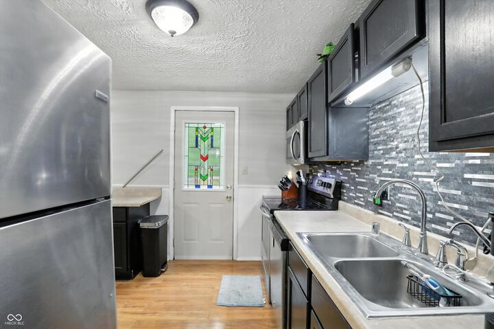 Property Photo:  1103 Rosengarten Drive  IN 46142 