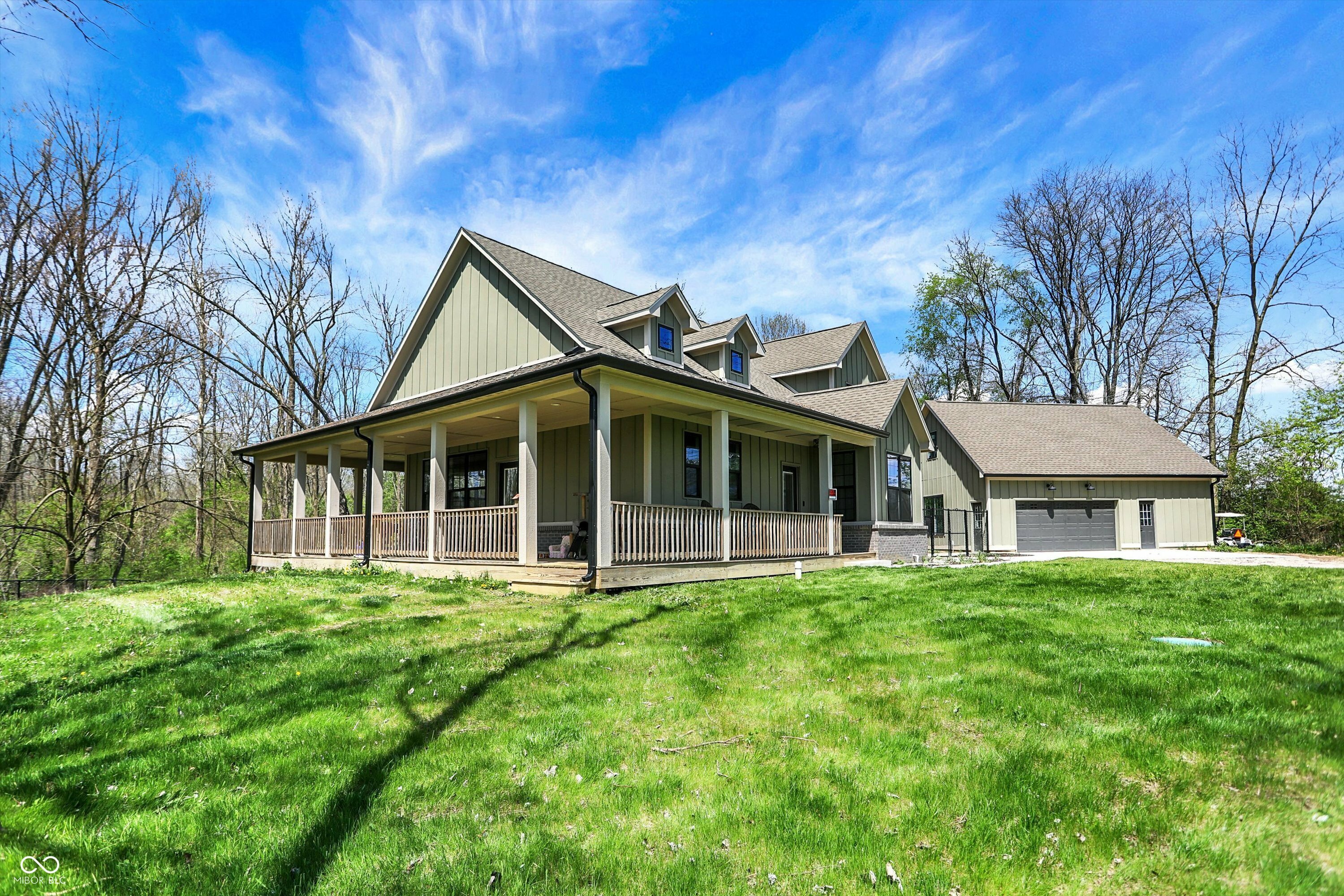 Property Photo: 5386 W 1100 IN 46130