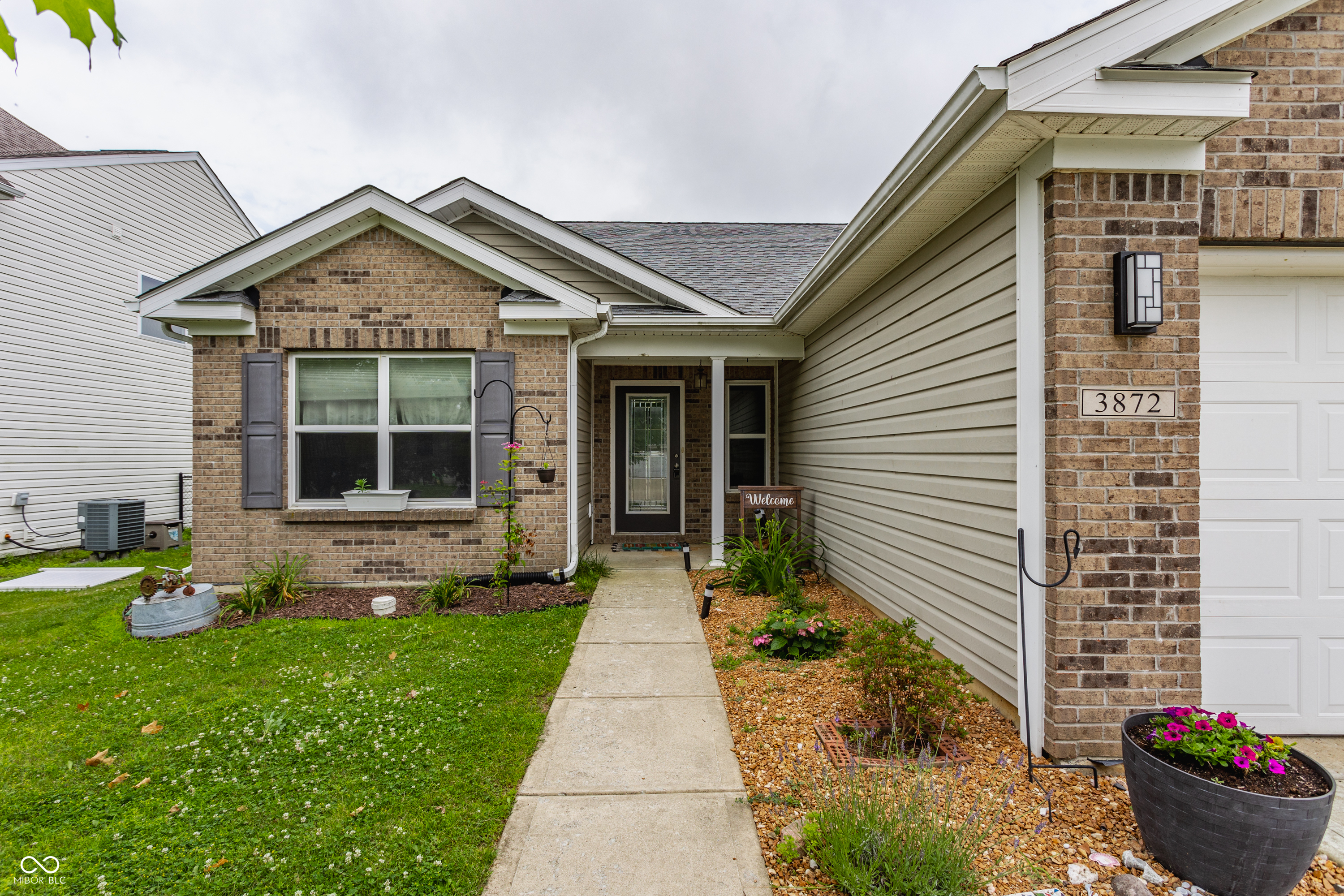 Property Photo: 3872 Dusty Sands Road IN 46075