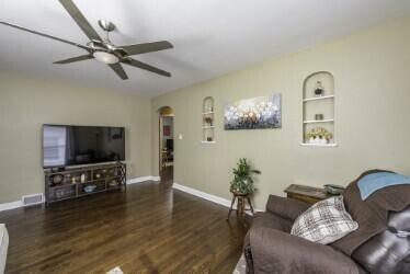 Property Photo: 1521 Monroe Ave WI 53405