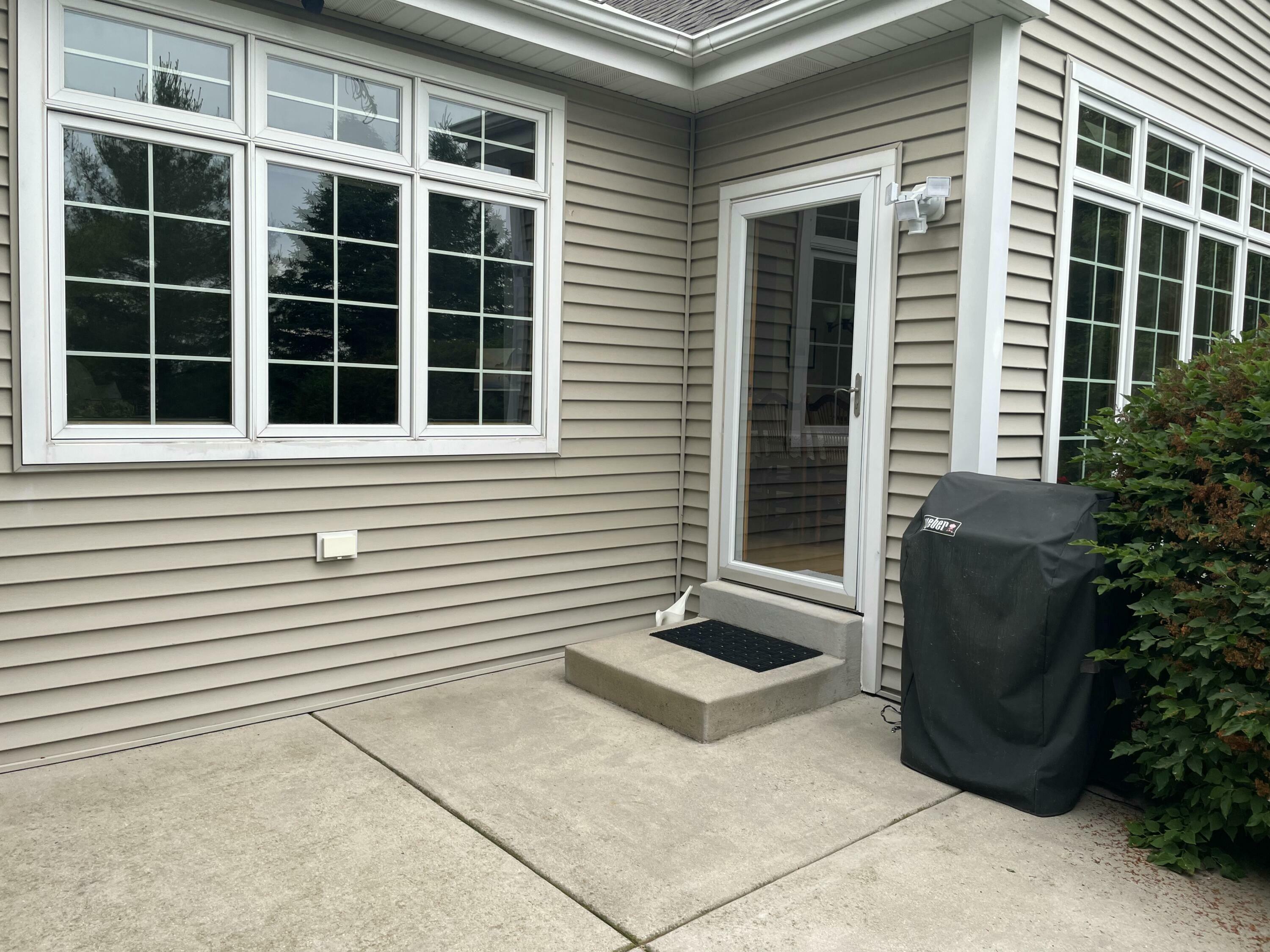 Property Photo: 2488 Stoney Ln WI 53024