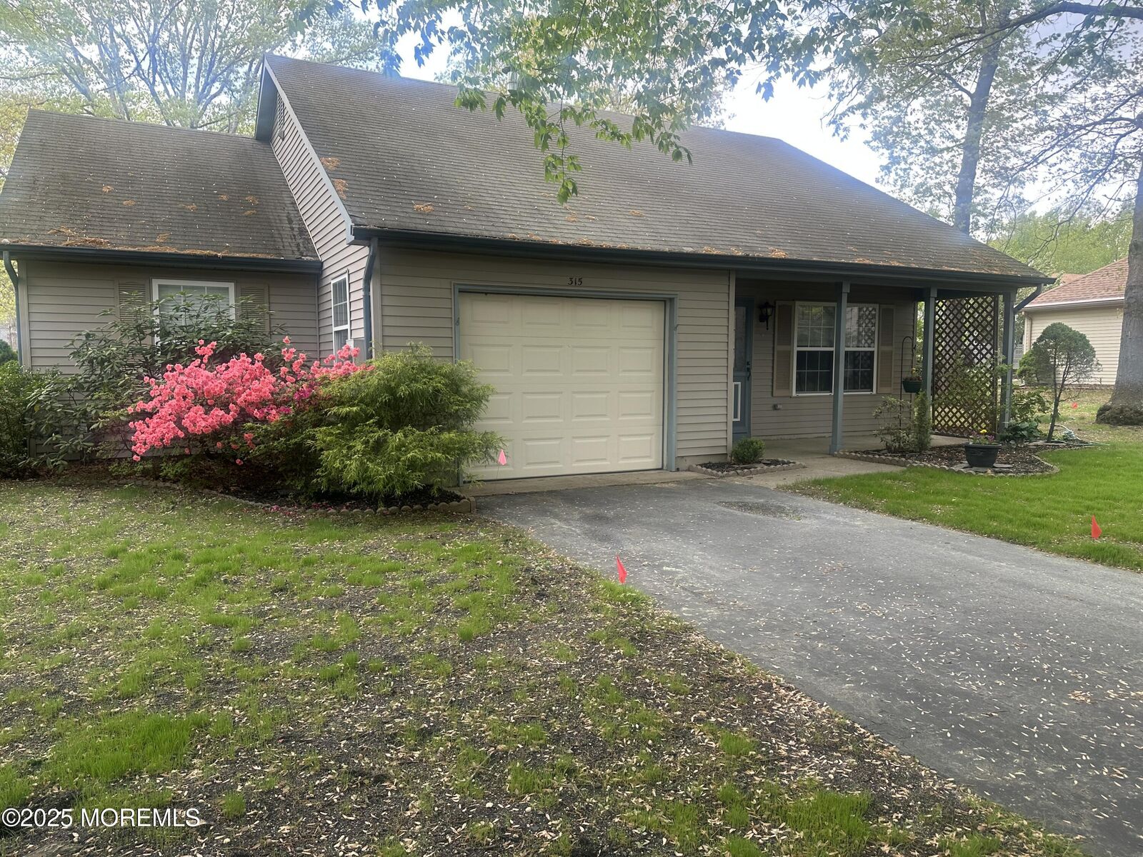 Property Photo:  315 Gardenia Drive  NJ 08759 