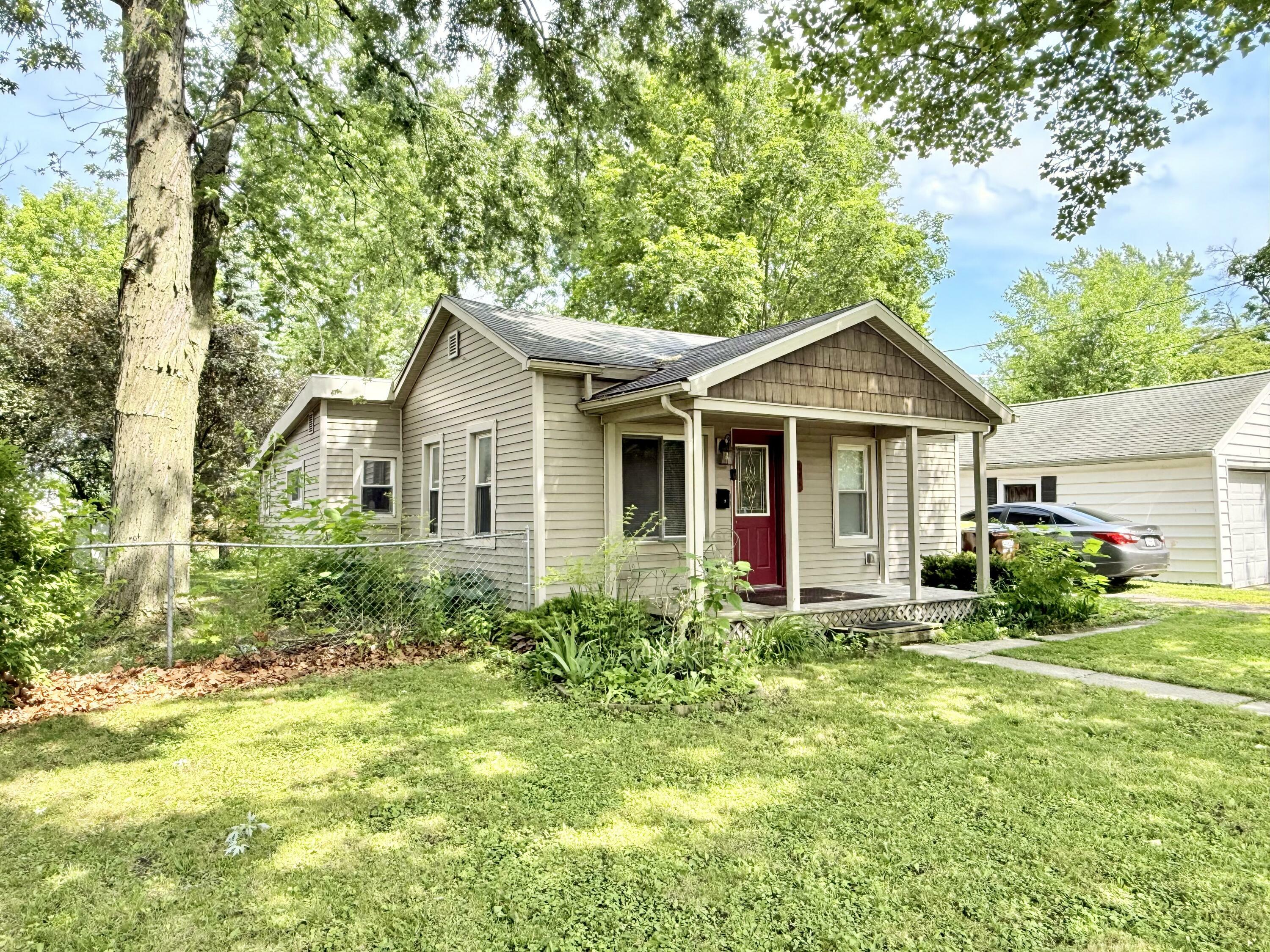 Property Photo:  209 Sarah Street  MI 49221 