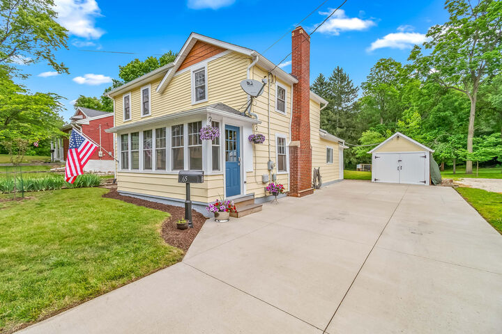 65 Salem Street  Hillsdale MI 49242 photo