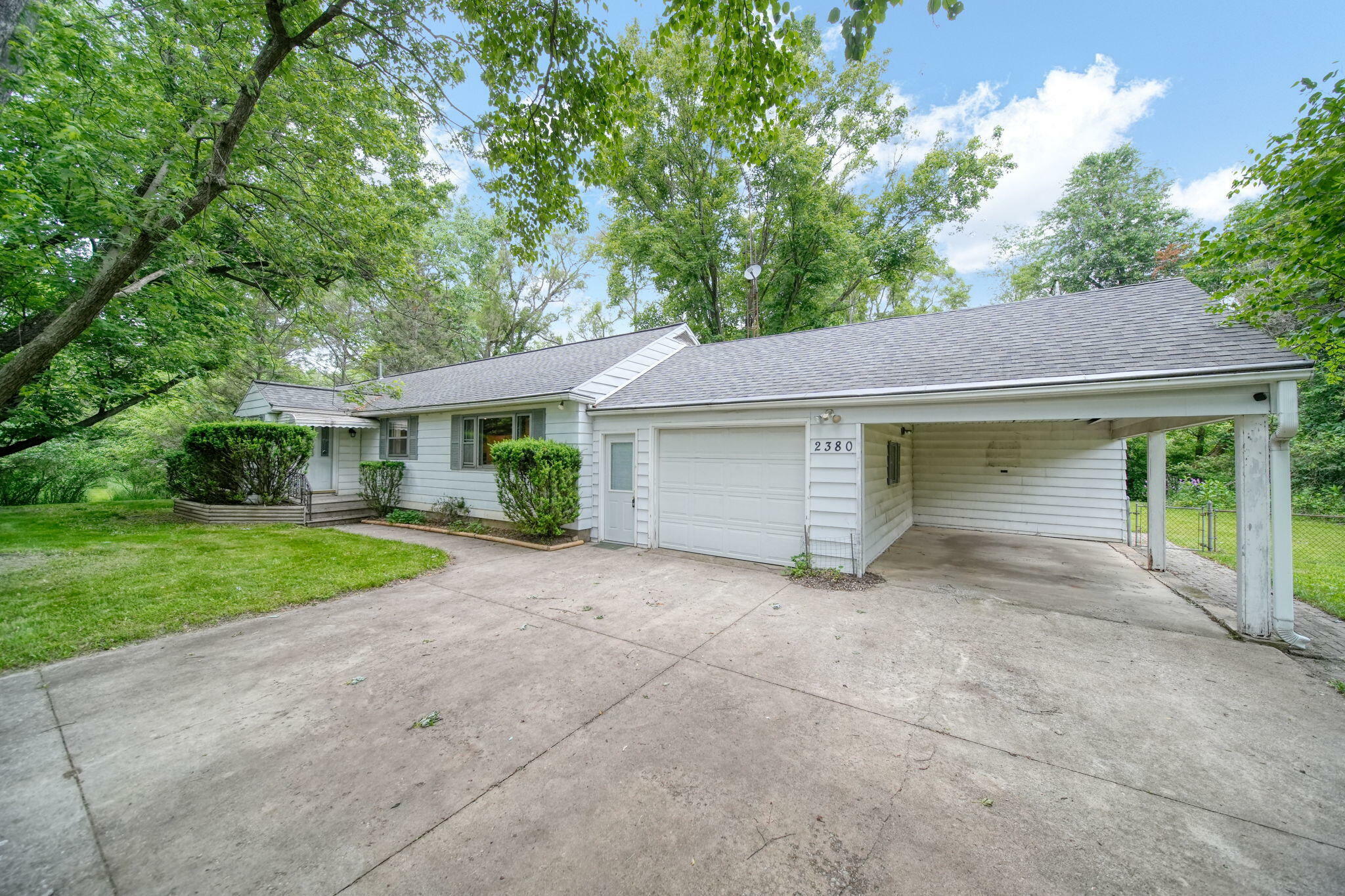 Property Photo: 2380 O'Leary Road MI 49201